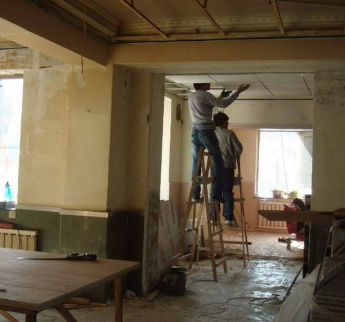 舅媽當(dāng)保姆伺候骨折老人,雇主給她東西,她選擇用這種方式避嫌